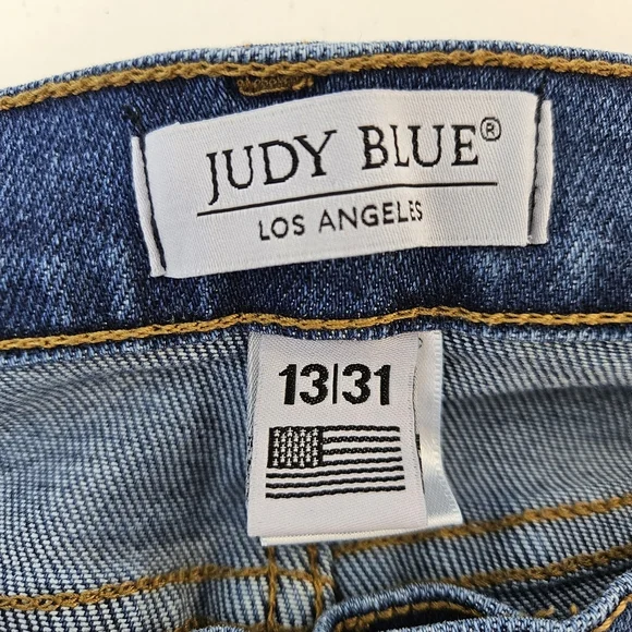 Judy Blue Raw Hem Cuffed Jeans 13/31 - Picture 5 of 10
